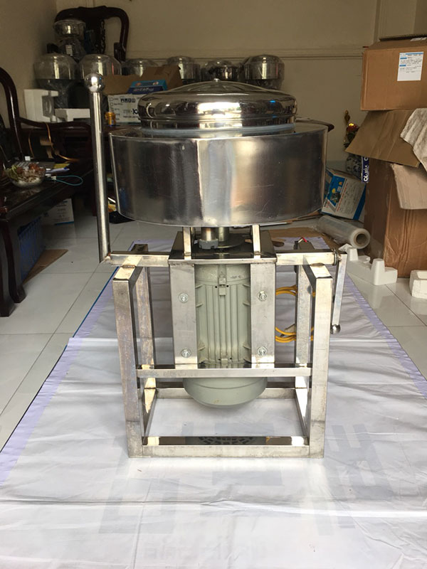 Máy giò vỏ gang khung hộp inox 2,2kW - nồi 28cm